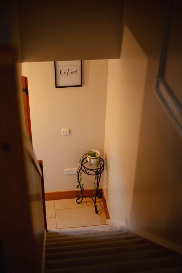 The Cosy Inn - Luxury Private Hot-Tub Dungiven Exterior photo