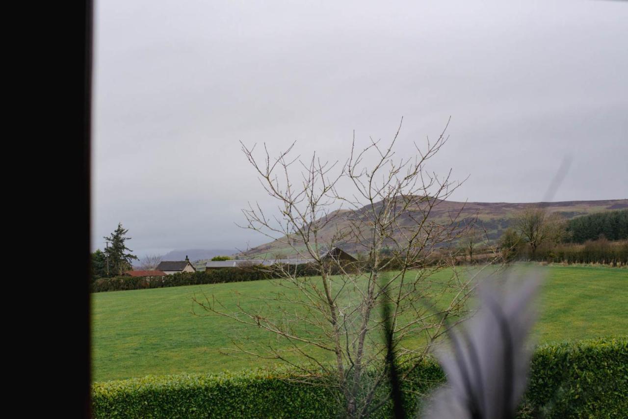 The Cosy Inn - Luxury Private Hot-Tub Dungiven Exterior photo